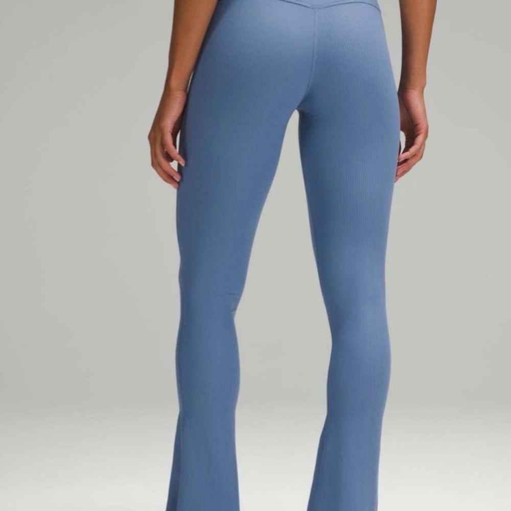 Align Flared Ribbed - Picture 2 of 2